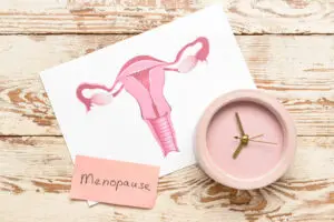 Каква е връзката между вагиналното отпускане и менопаузата?